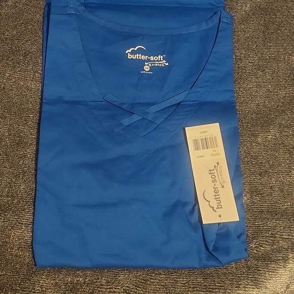 Scrub top - Picture 1 of 4